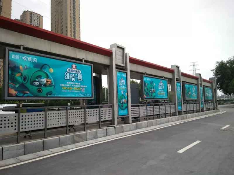 BRT公交站牌广告-百乐博2
